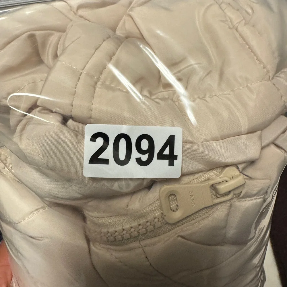 2094 | Zara Kids Quilted Hooded Puffer Vest Cream Girls Size 8-9